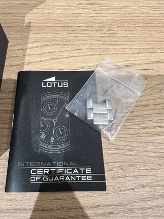 Reloj Lotus Cronógrafo Negro y Plateado