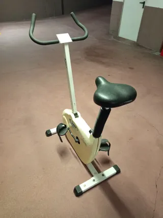 Bicicleta Estática Cup's Fitness