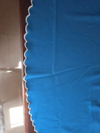 Faldilla para camilla azul