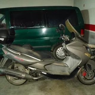 Maxi Scooter 500cc Gris/Negro Automática