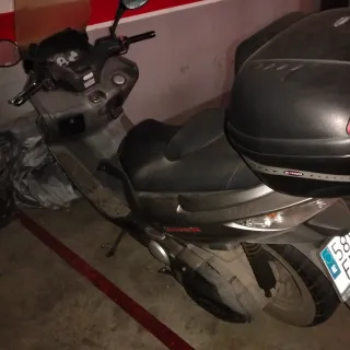 Maxi Scooter 500cc Gris/Negro Automática