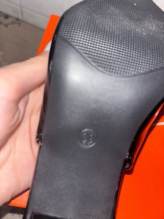 Scarpe con tacco slingback nere