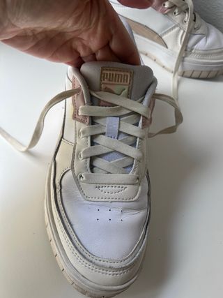 Deportivas Puma blancas y rosas