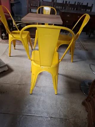 Mesas y sillas de bar/Taules i cadires de bar