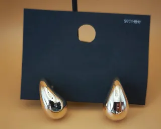 Pendientes dorados aro entrelazados