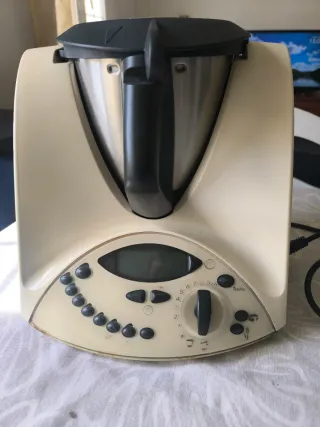 Thermomix TM 31 con 3 libros de recetas