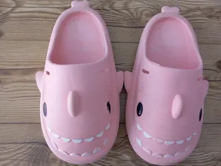 Chanclas Tiburón Rosa Talla 36/37