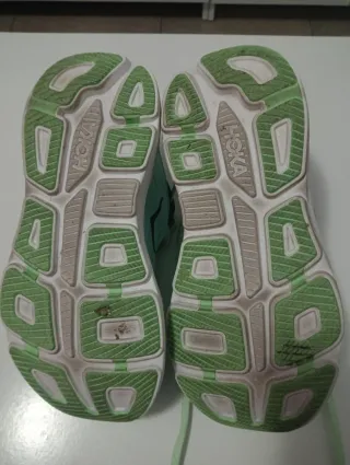 Zapatilla Hoka Bondi 8 Mujer/Hombre talla 42