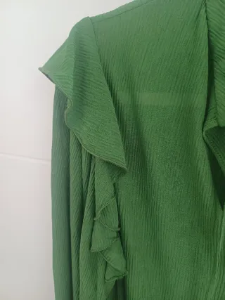 Blusa verde Mango Talla M