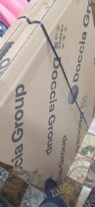 Espejo de baño con estantería a estrenar.