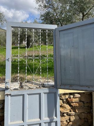 Puerta madera reja decorativa RECOGER CASABERMEJA