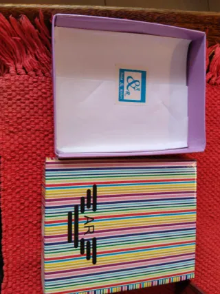 Billetera de piel marrón para hombre