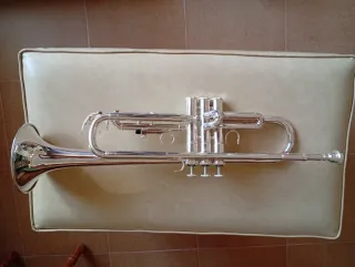 Trompeta Yamaha YTR 2330