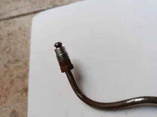 Tubo freno Seat 850 bombín a latiguillo