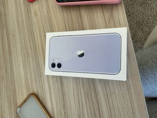 iPhone 11 Morado 128GB