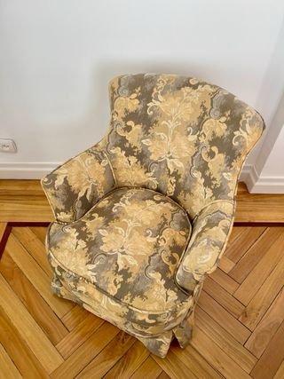 Butaca antigua floral