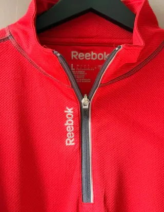 Camiseta técnica Reebok roja