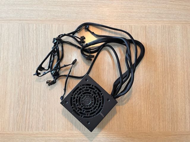 FUENTE DE ALIMENTACIÓN EVGA 700W GD 80 Plus Gold