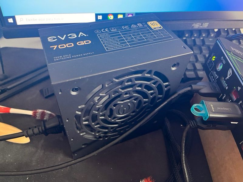 FUENTE DE ALIMENTACIÓN EVGA 700W GD 80 Plus Gold afbeelding 7