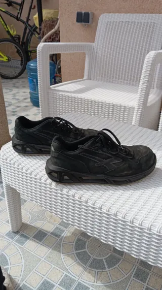 Zapatos de trabajo U Power negros