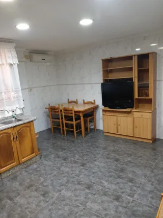 PISO EN PLANTA BAJA EN ORIHUELA. Calle santiago.