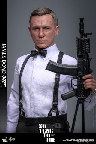 Figura Coleccionable Hot Toys James Bond 007