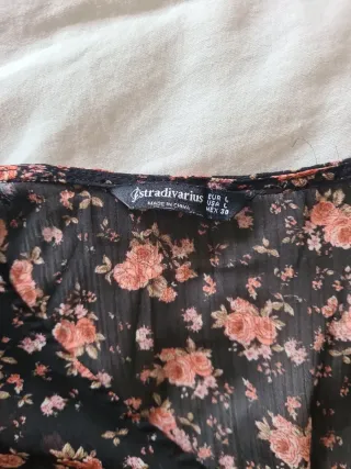 Vestido negro floral Stradivarius T L