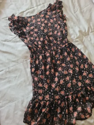 Vestido negro floral Stradivarius T L