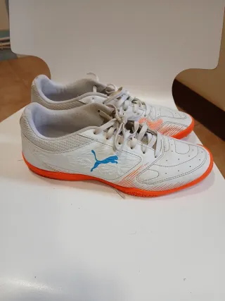 Zapatillas Fútbol Sala Puma Blancas y Naranja