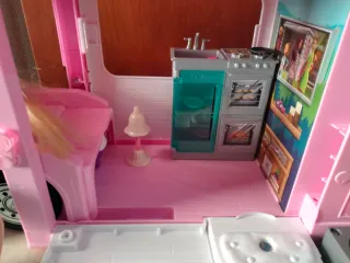 Camper Barbie come nuovo