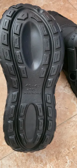 Zapatillas cómodas y casuales negras