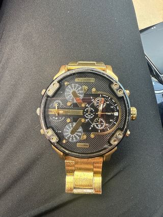 Reloj Diesel Dorado y Negro