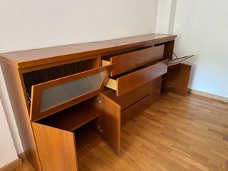 Aparador madera y cristal