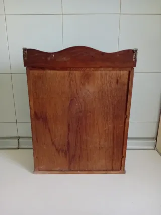 Mueble armario especiero de madera antiguo