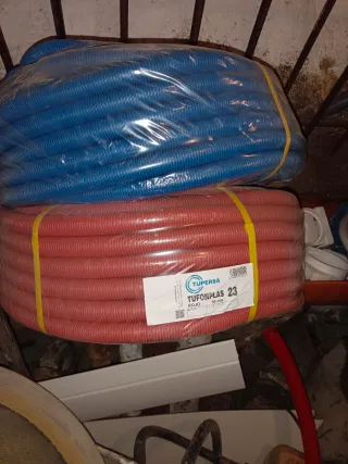 Tubo Corrugado Flexible (Azul y Rojo)30euros los 2