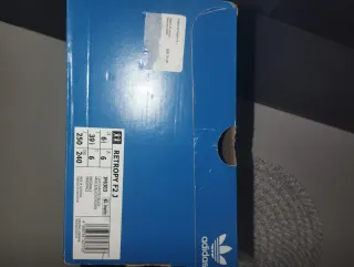 Adidas Zapatillas verdes  y Blancas