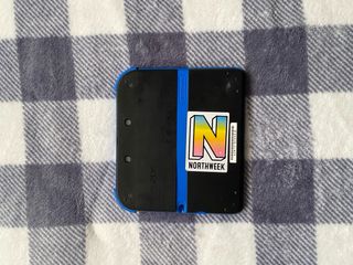 Nintendo 2DS Nero e Blu in buone condizioni