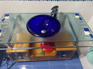 Mueble baño 1m con lavabo azul y grifo