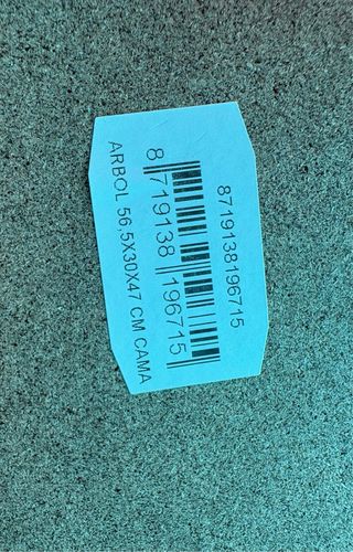 Árbol rascador para gatos marrón