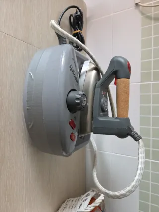 Centro de planchado Polti 1300W