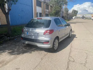 Peugeot 206 2011