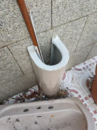 Lavabo italiano crema marca Tenax