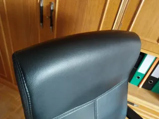 Sillón de oficina negro