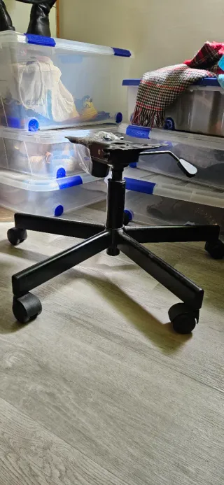 Silla giratoria IKEA negra