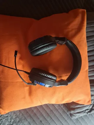 PS4 (PlayStation 4) Nera con Mando Blu