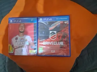 PS4 (PlayStation 4) Nera con Mando Blu