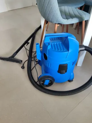 Aspiradora Nilfisk Buddy 12