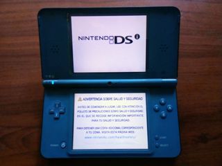 Nintendo DSi XL Azul