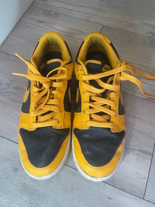 Nike Dunk Low Amarillo y Negro