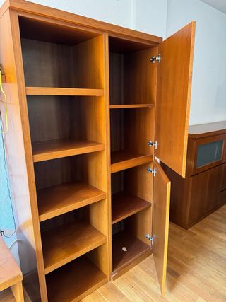 Armario estantería madera comedor